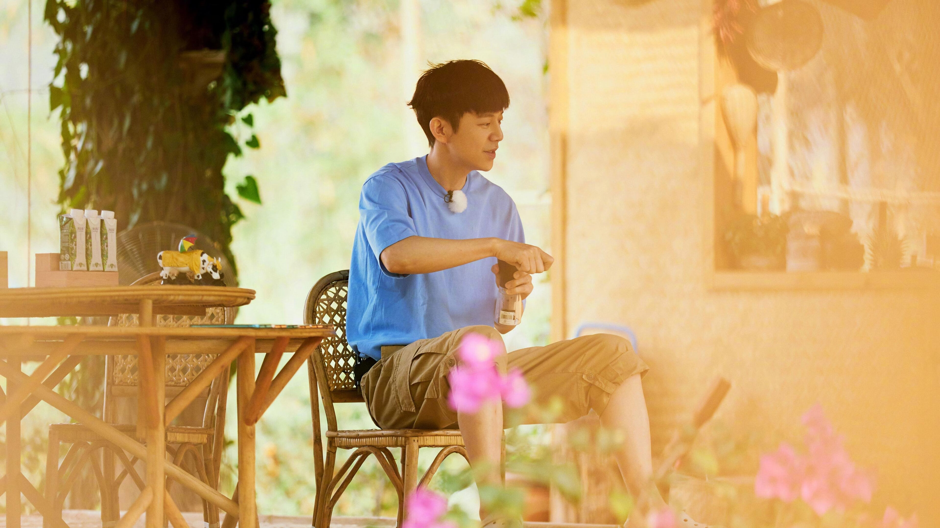 卡罗拉混动版如何切换电动模式